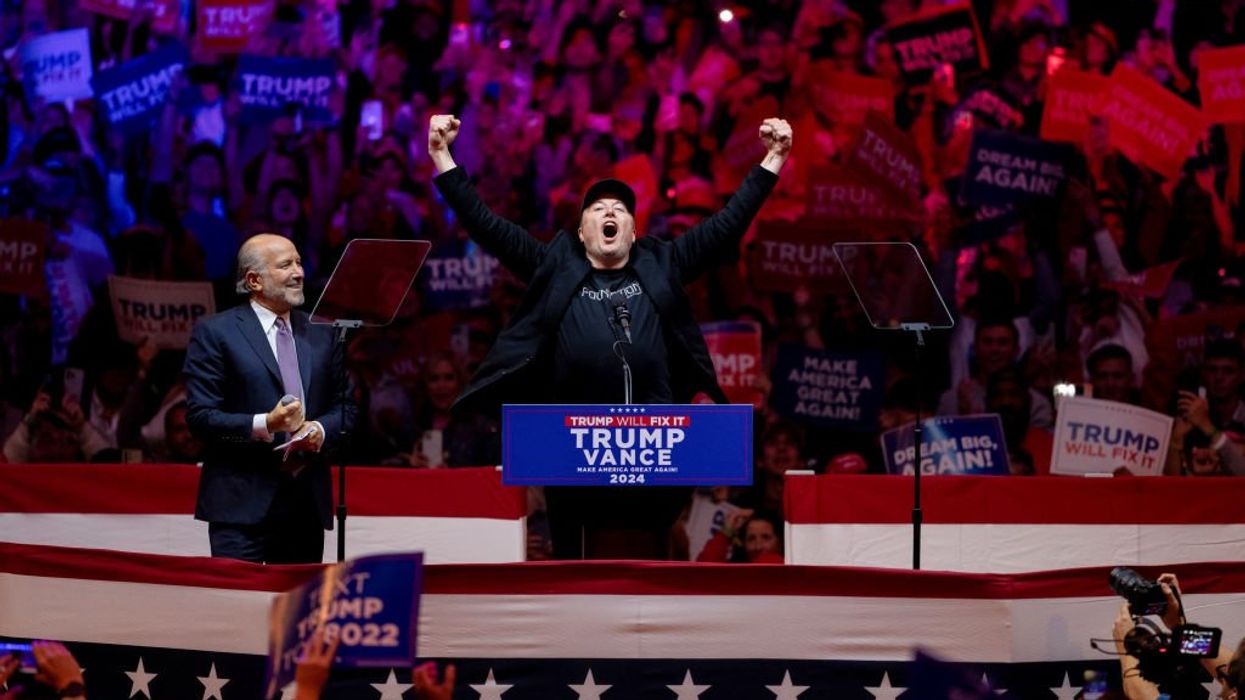 10 YUGE Elon Musk tweets from a wild presidential campaign weekend