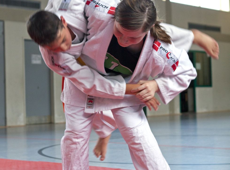 13-year-old girl attacked by grown man used jiu-jitsu skills to break his ankle and fight him off, police say