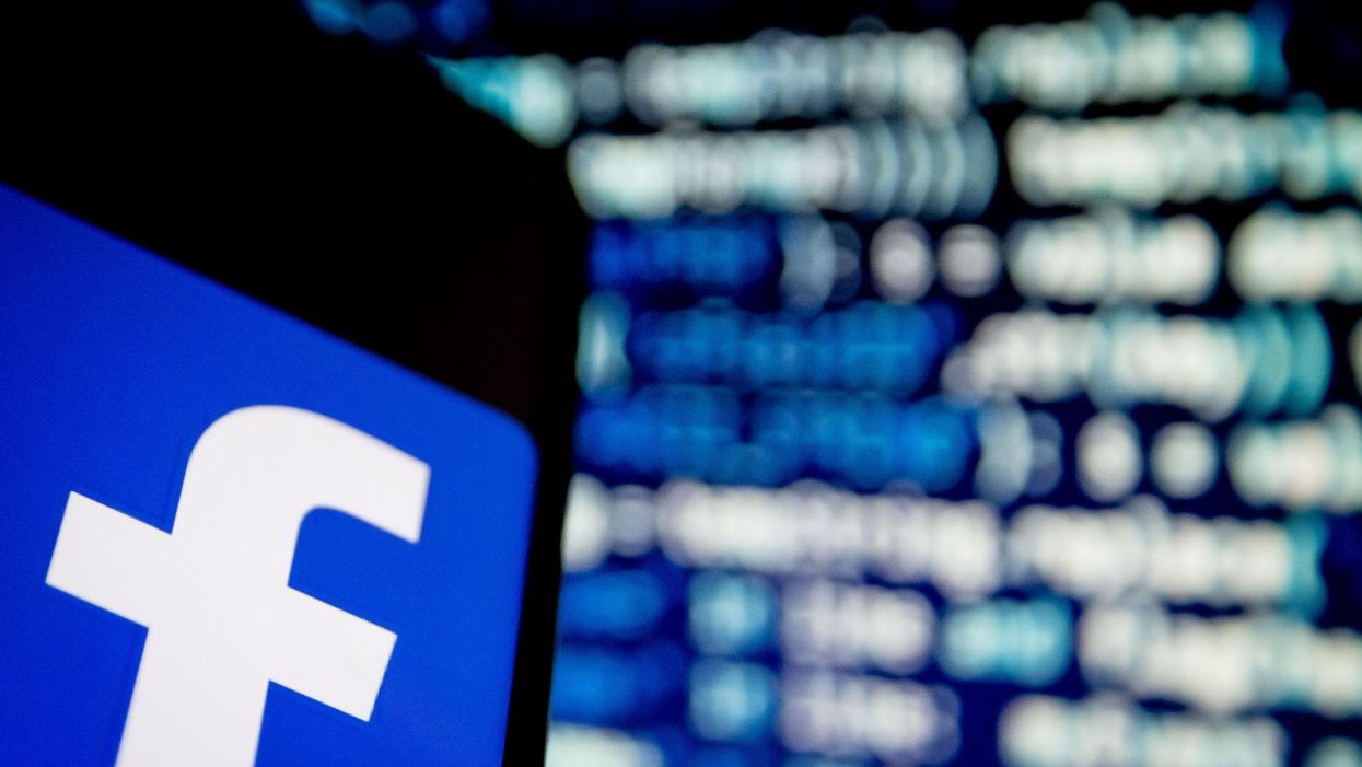 15-year-old commits suicide hours after being blackmailed by scammer on Facebook