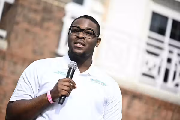 23-year-old mayor booted from office after sexting with high school student, alleged misuse of city funds