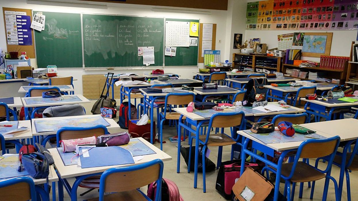 '30 seconds, no screaming, no yelling, no phones': Teacher allegedly arranged fight club for sixth-grade girls