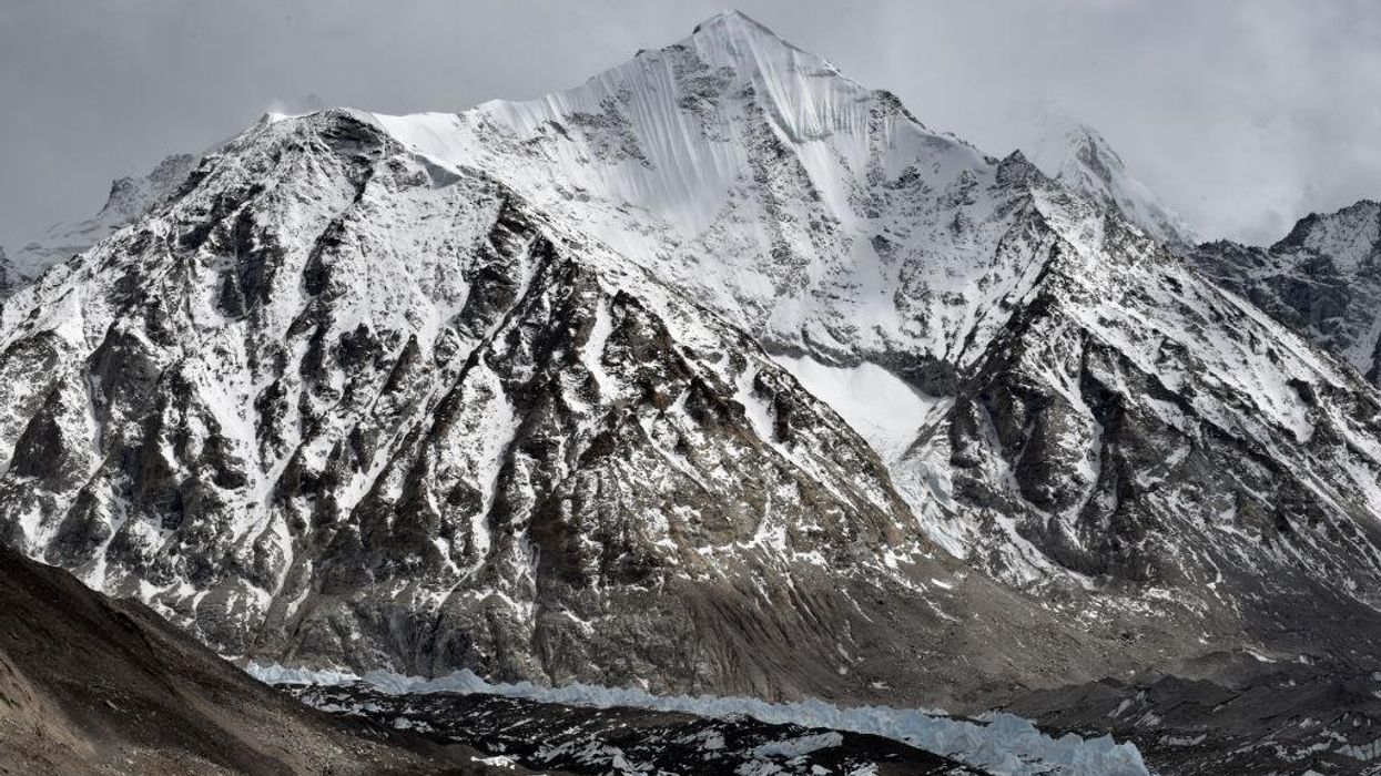 33 ancient viruses discovered frozen in Chinese glaciers, nearly all of them have never been seen by humans