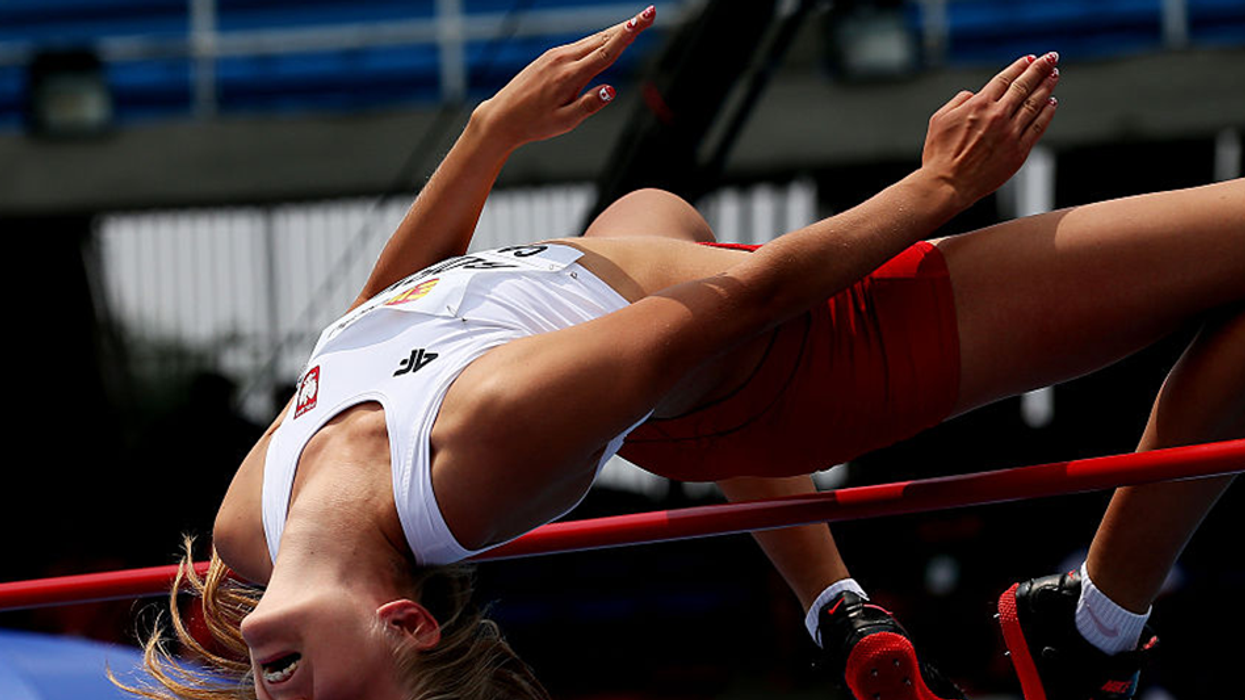 4 Oregon HS girls refuse to compete against male athlete who is dominating girls' track and field
