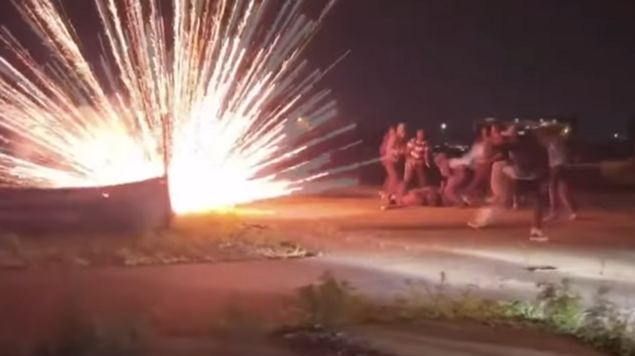 4th of July chaos: Videos show 'war zone' erupt in Minneapolis as police, residents attacked with fireworks
