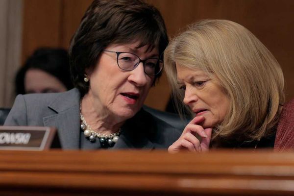 5 Republicans defy Trump, join Democrats to advance Venezuela war powers resolution