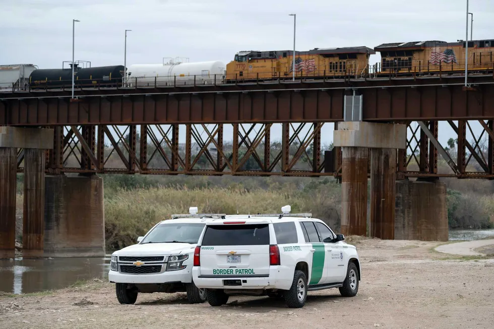 6 people found dead in boxcar in Texas border town, police say