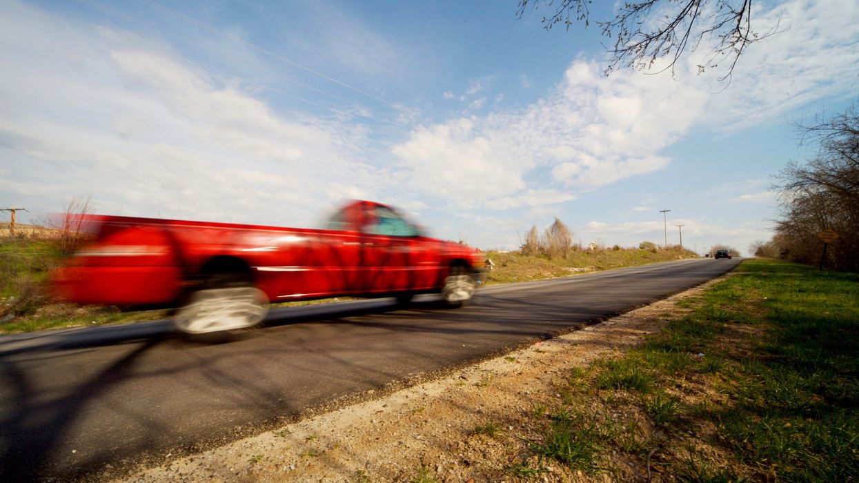 6-year-old tragically has both her feet amputated while riding in pickup truck