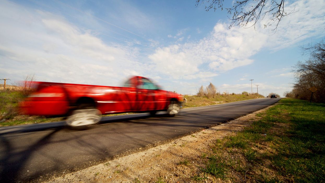 6-year-old tragically has both her feet amputated while riding in pickup truck