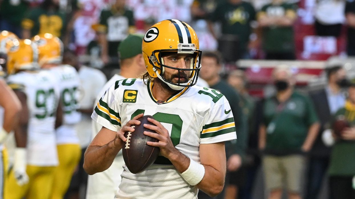 Aaron Rodgers was secretly unvaccinated, will not play on Sunday because he has COVID-19: Report