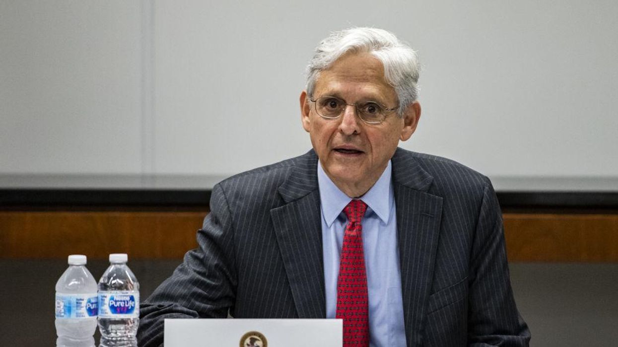 AG Merrick Garland threatens legal action if Texas Gov. Abbott does not rescind executive order on migrant transportation