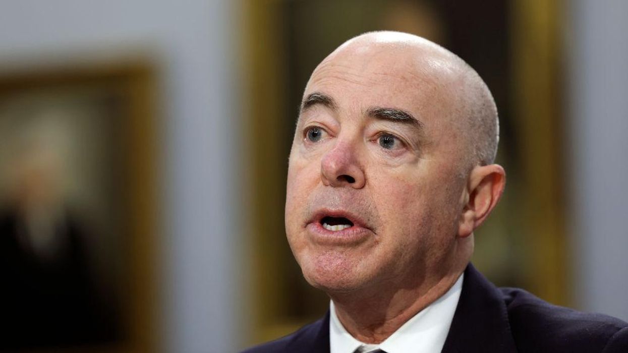 Air marshals tasked with 'making sandwiches' for illegal aliens at southern border despite looming threat of jihadist terrorism