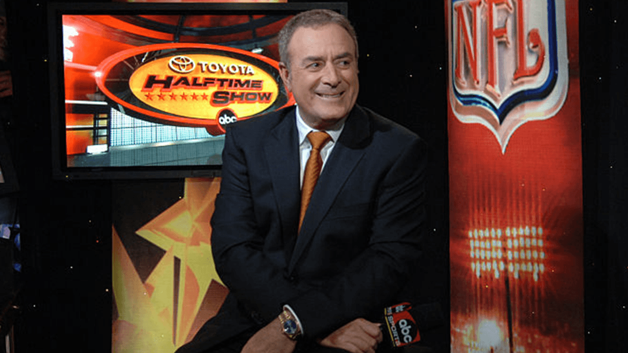 Al Michaels divides NFL fans with Trump jab during 'Thursday Night Football': 'Read the news'