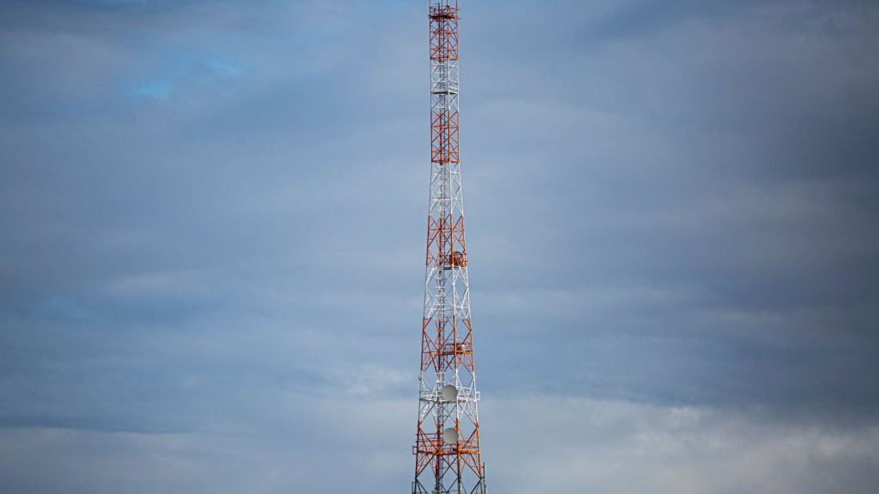 Alabama thieves steal 200-foot radio tower without anyone noticing, knocking AM station off the air