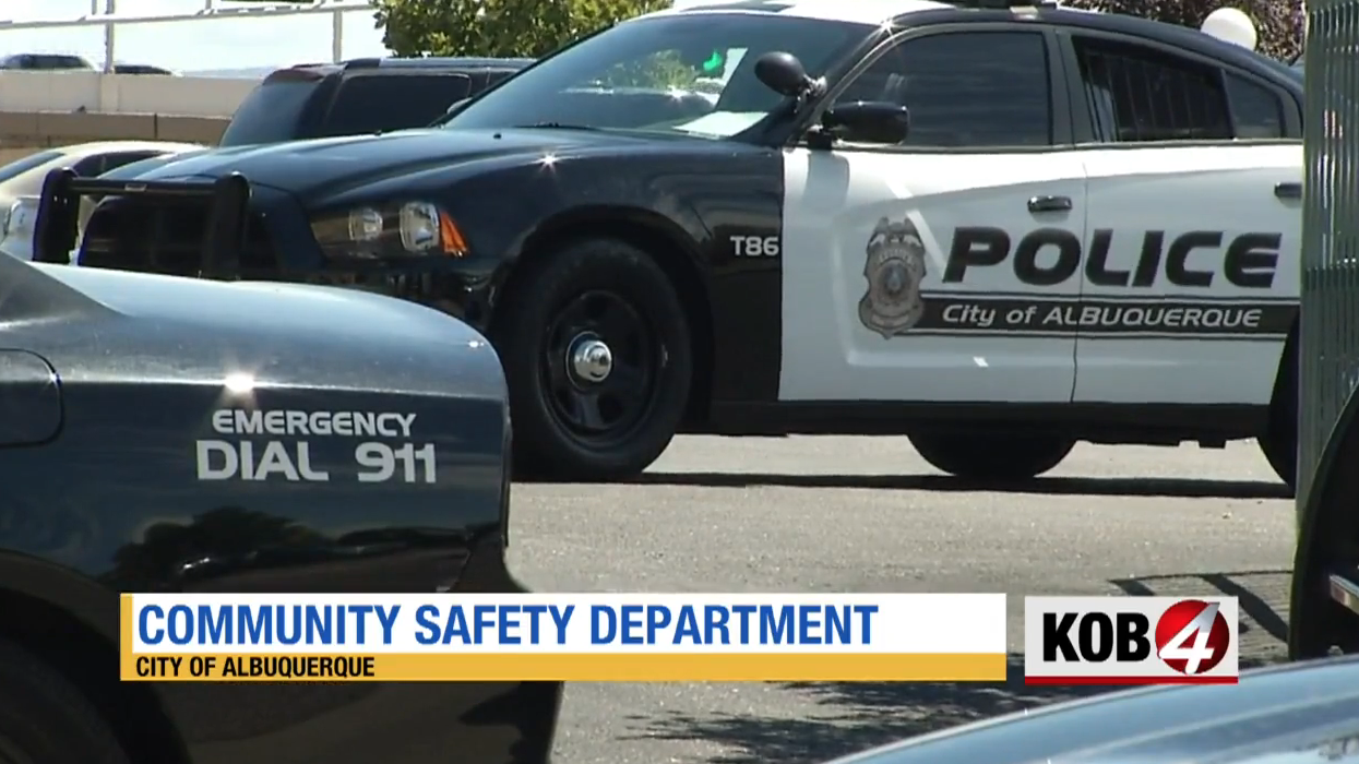 Albuquerque Democratic mayor announces plan to shift police resources to unarmed social workers