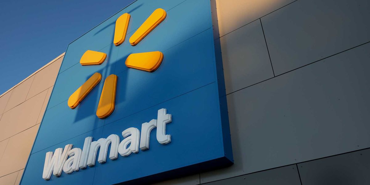 Alleged shoplifter has 'astonishing' bad timing — and ends up surrounded by cops at Walmart