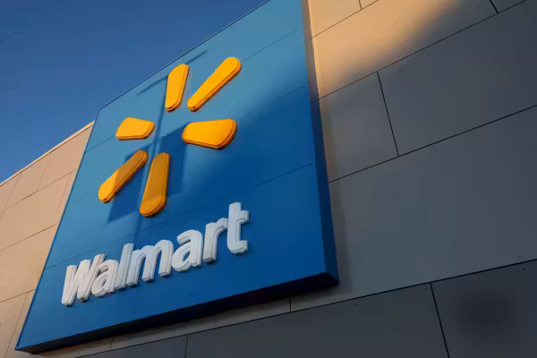 Alleged shoplifter has 'astonishing' bad timing — and ends up surrounded by cops at Walmart