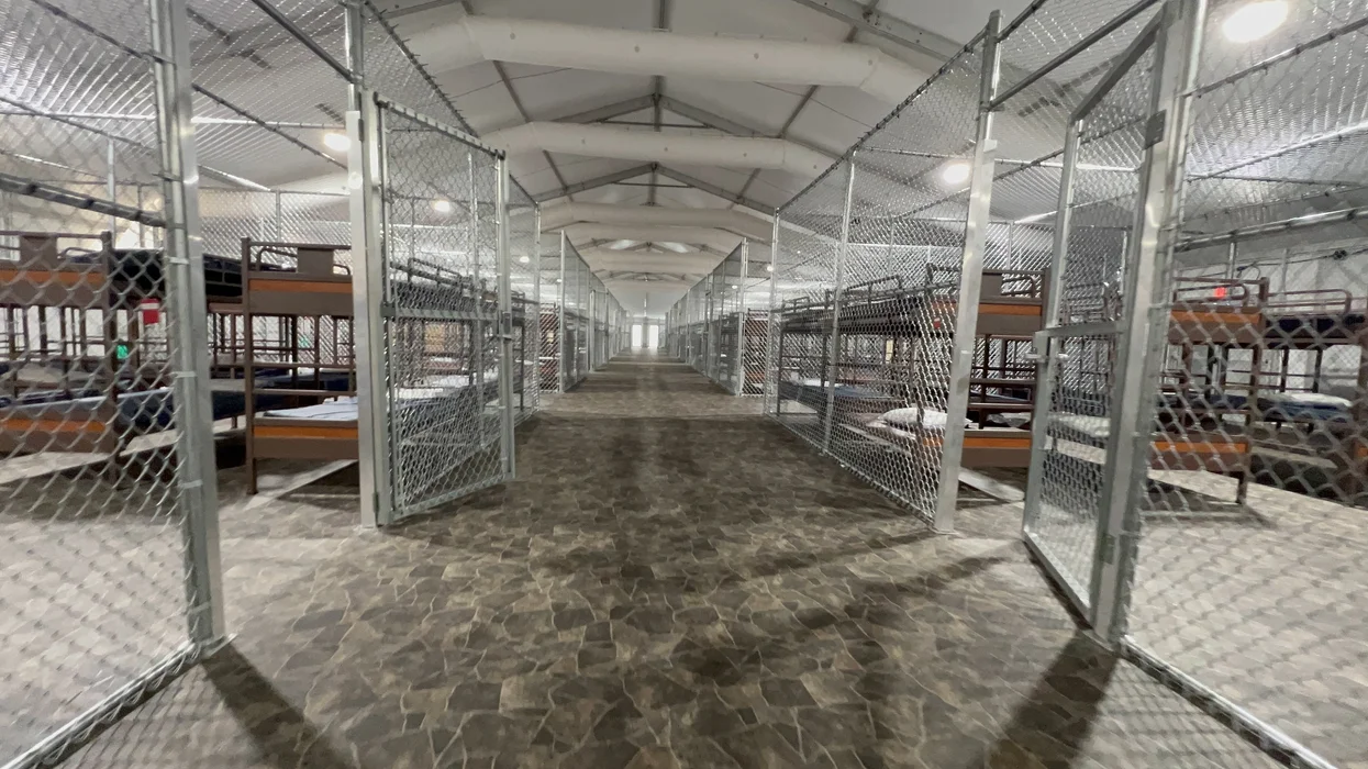 Alligator Alcatraz is a warning to illegal immigrants in the US: Leave now or end up here Alligator Alcatraz is a warning to illegal immigrants in the US: Leave now or end up here