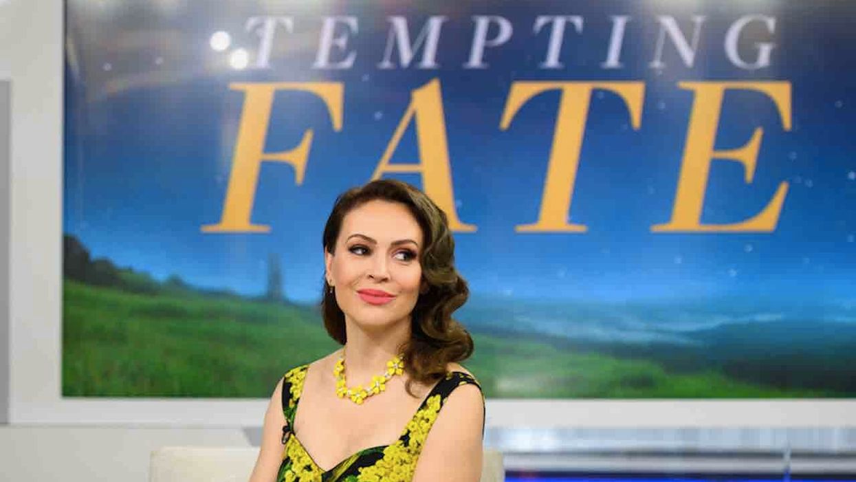 Alyssa Milano extends 'olive branch to Trump supporters' — and the left-wing, Trump-despising actress gets totally torched
