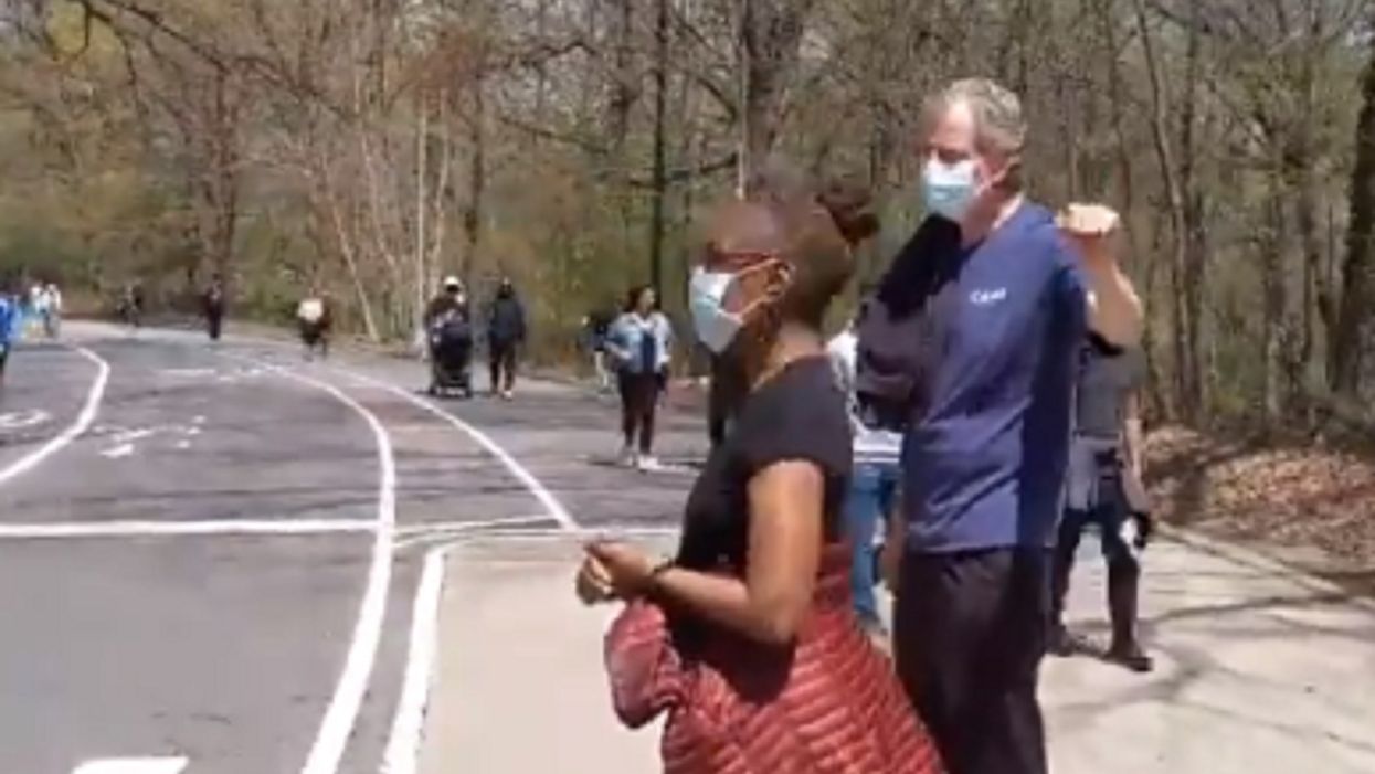 Angry New Yorker confronts Mayor Bill de Blasio and wife publicly over 'selfish behavior'