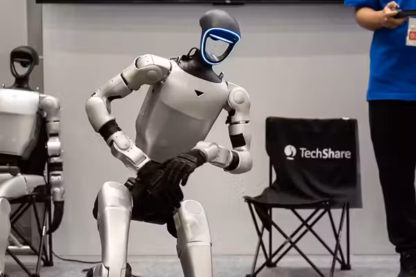 'Anti-clanker': Why millions of people are cheering this android's humiliation