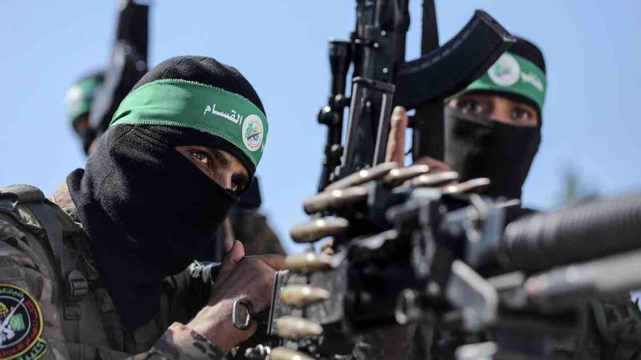 Anti-Hamas billboard in NJ — saying Islamic terror group would 'chop your head off too' — reportedly taken down after more than 100 complaint calls to cops