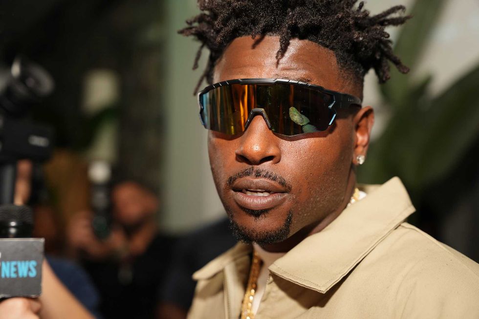 Antonio Brown extradited from Middle East on attempted murder charge after accusations from Super Bowl show activist