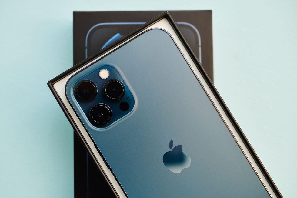 Apple’s monopoly is killing the American phone dream