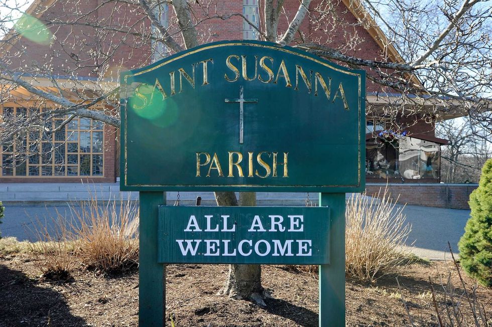 Archdiocese orders removal of church's 'divisive' Nativity display — but church leaders are dragging their feet