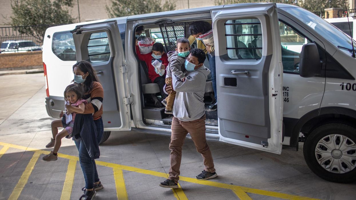 Arizona mayor declares 'state of emergency' thanks to Biden's border migrant crisis and his plan to drop off busloads of illegal aliens in the town