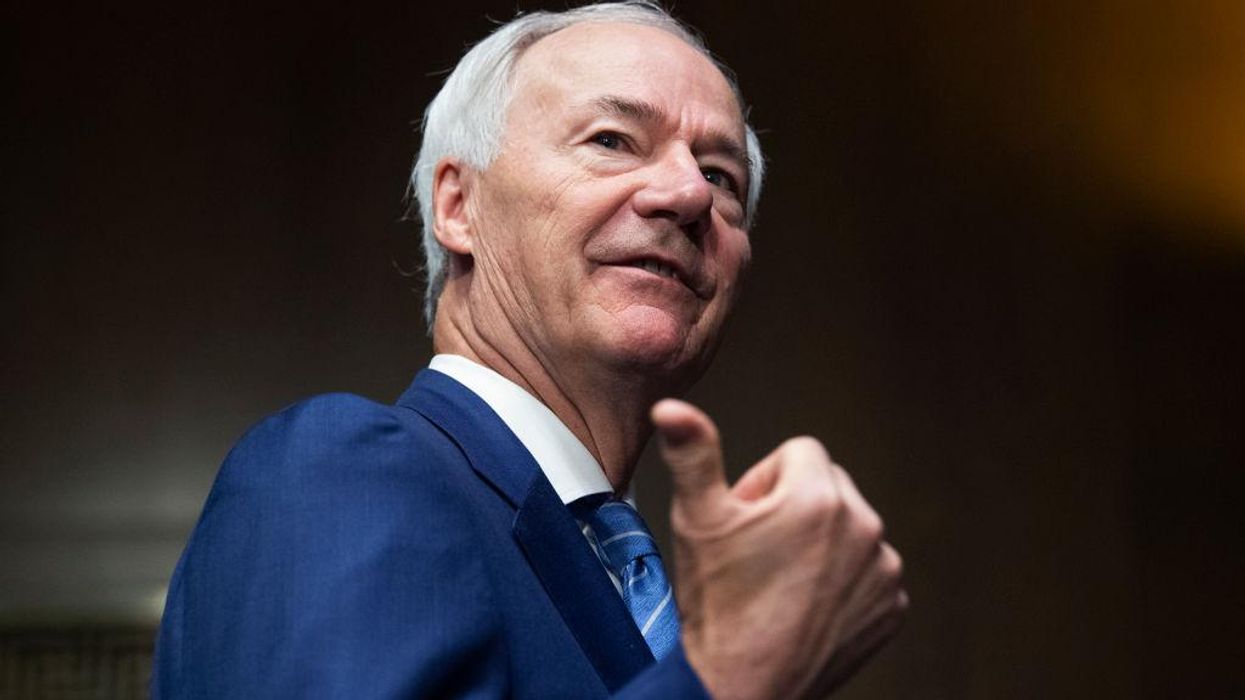 Arkansas judge strikes down ban on school mask mandates, governor applauds decision