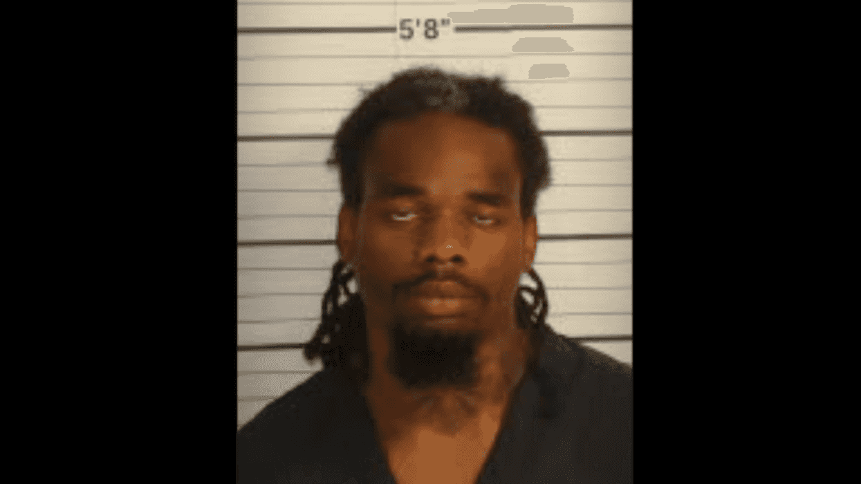 Armed thugs kick open apartment door, begin beating man — but victim fights back, turns the tables in lethal fashion