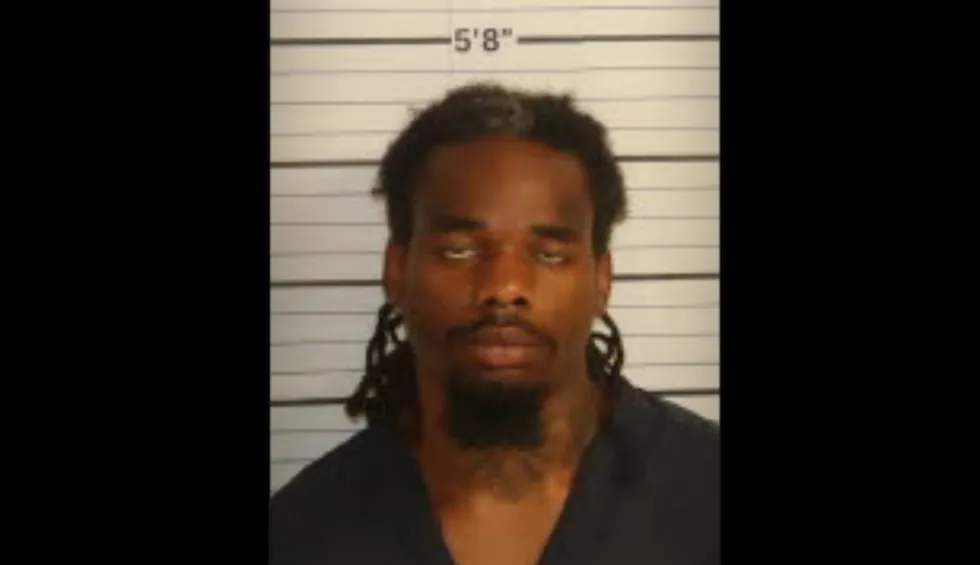 Armed thugs kick open apartment door, begin beating man — but victim fights back, turns the tables in lethal fashion