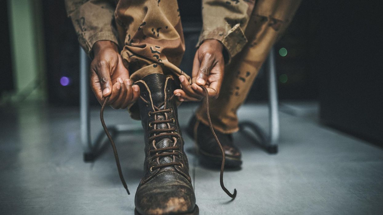 Army directs financially strapped soldiers to welfare, food stamps as recruitment numbers continue to tumble