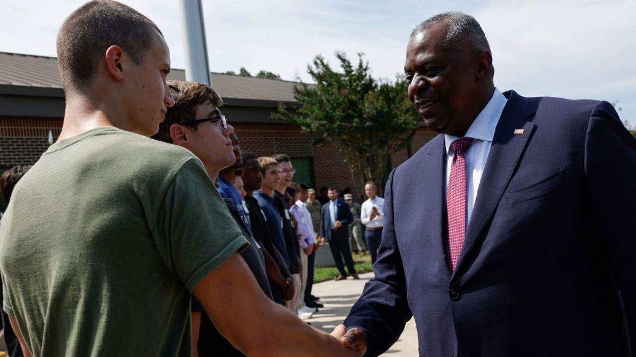 Army officials puzzle over significant drop in white recruits