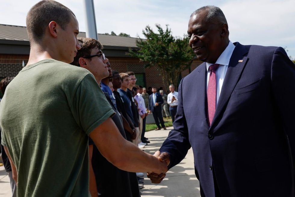 Army officials puzzle over significant drop in white recruits