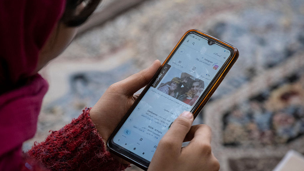 Australia BANS key social media apps for kids under 16 — and platforms must enforce the rule