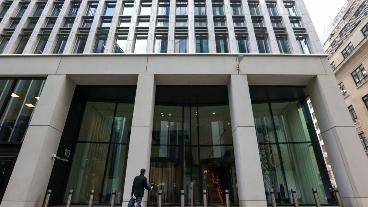 Australian bank to eliminate cash and check services in 2024