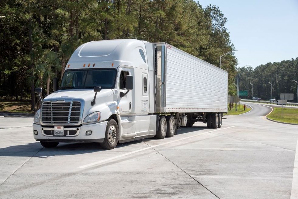 Biden admin releases energy grid plan for electric-‚ hydrogen-powered freight trucks