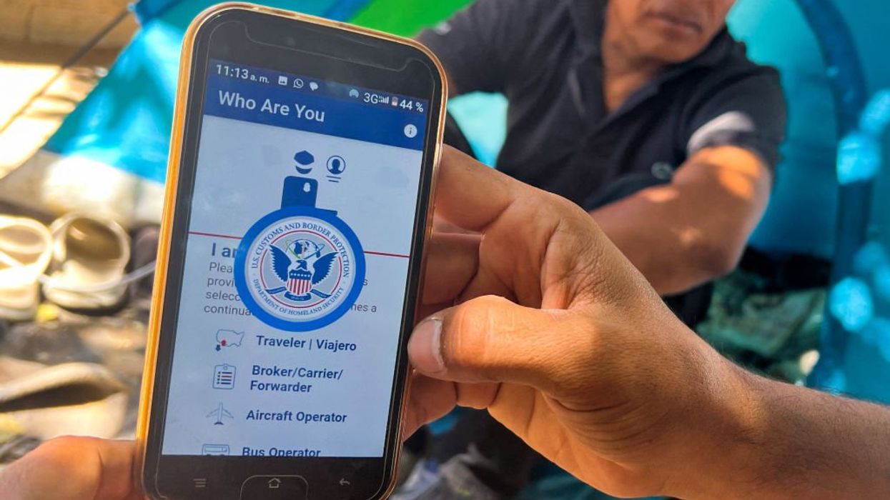 Biden admin to allow up to 1,450 migrants per day into US via CBP app after expanding asylum-seeker program again