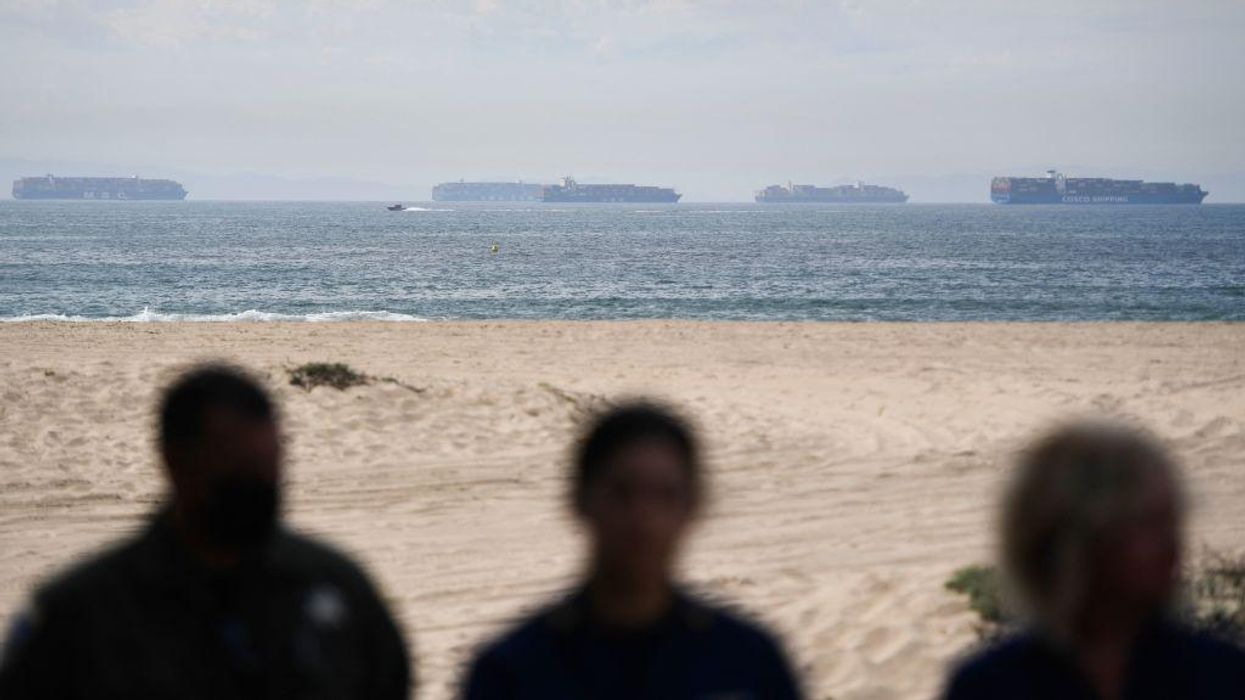 Biden administration reaches agreement with local & union leaders to keep LA ports open 24/7, ease supply chain disruption