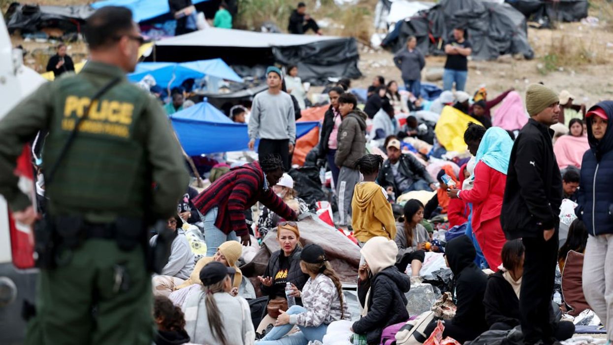 Biden-Harris admin hiding migrants with 'smoke and mirrors,' San Diego official tells Glenn Beck
