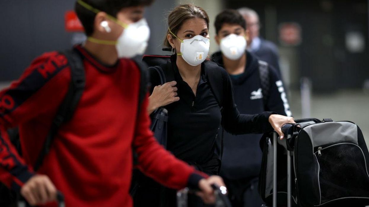 Biden's DOJ fights to reinstate mask mandate on planes