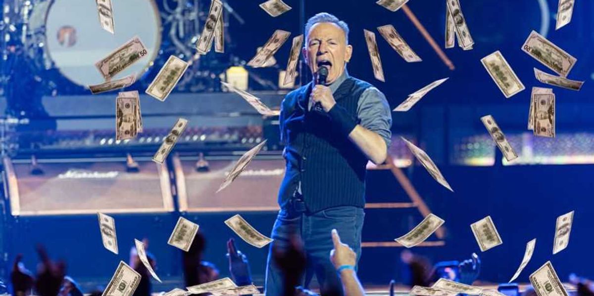 Billionaire Bruce blasts 'rich men' in latest concert rant