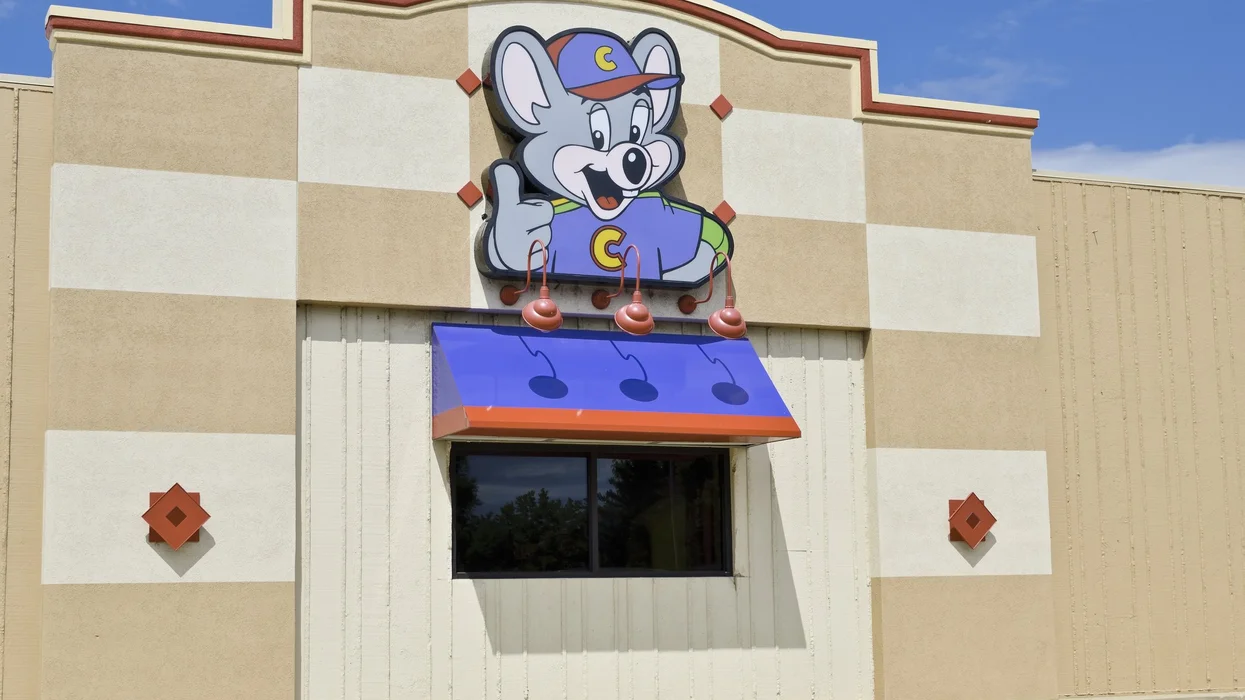 Bizarre bodycam video shows Florida cops arresting Chuck E. Cheese mascot as kids, parents watch in shock