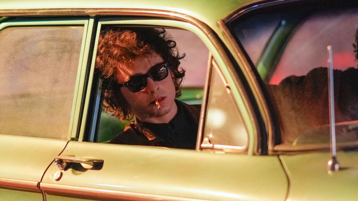 Bob Dylan begins, Nosferatu returns, and Sonic battles Mufasa for the Christmas crown