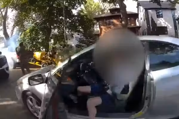 Bodycam footage shows intense moment Border Patrol is surrounded by anti-DHS agitators