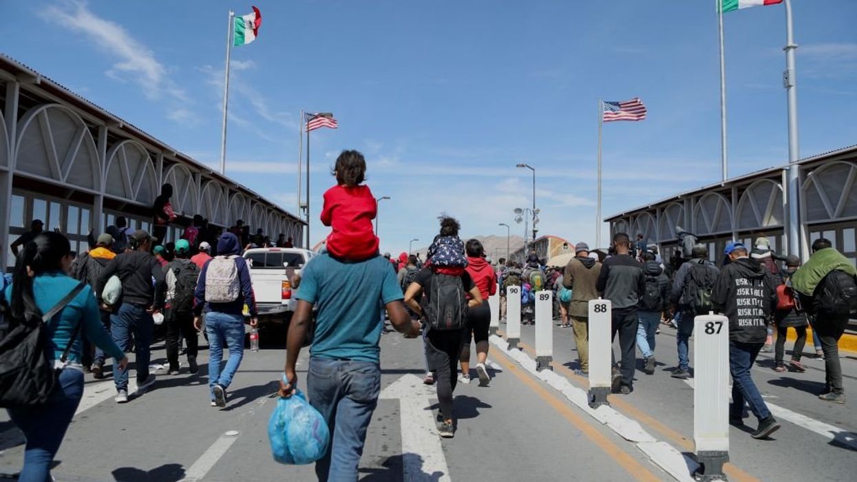 Border agent accused of being cartel member who smuggled illegal aliens into the US