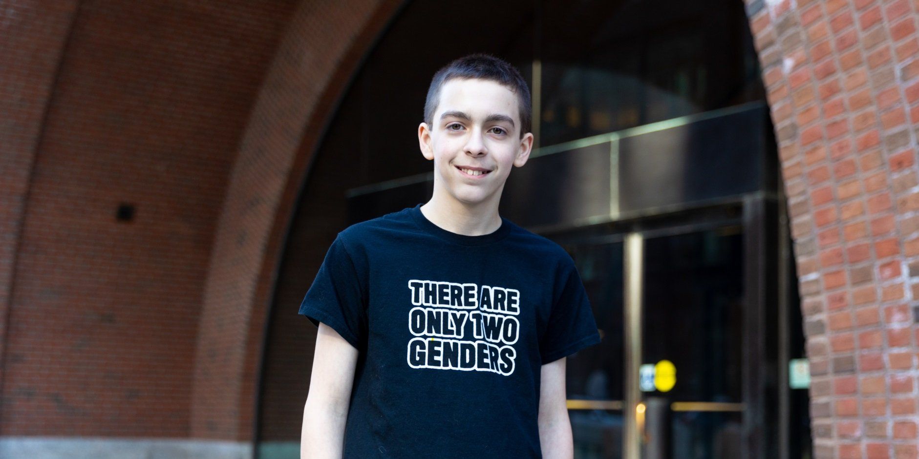 Brave kid sent home for wearing 'only two genders' shirt to school loses First Amendment lawsuit appeal - Vimarsana News