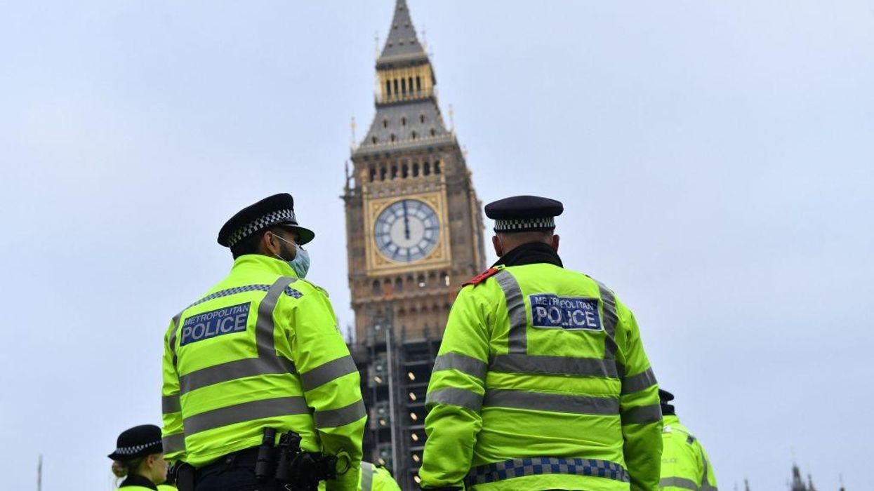 British police hiring illiterate officers, some with criminal backgrounds, in hopes of meeting diversity quotas: Report