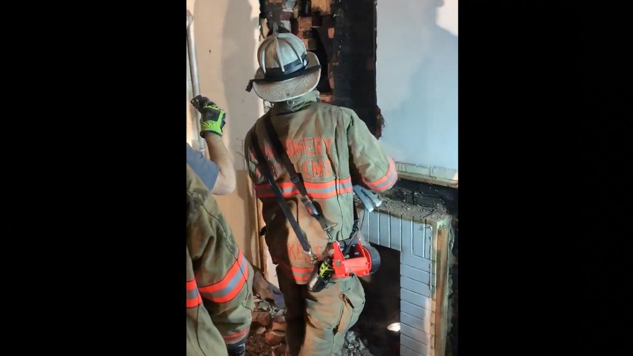 Bungling burglary suspect gets stuck in chimney during attempted home invasion — and has to be rescued by fire department